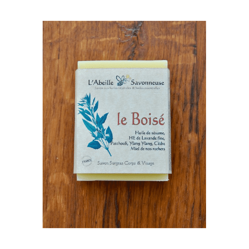 Savon Le Boisé emballé dans son carton de présentation - L'Abeille Savonneuse